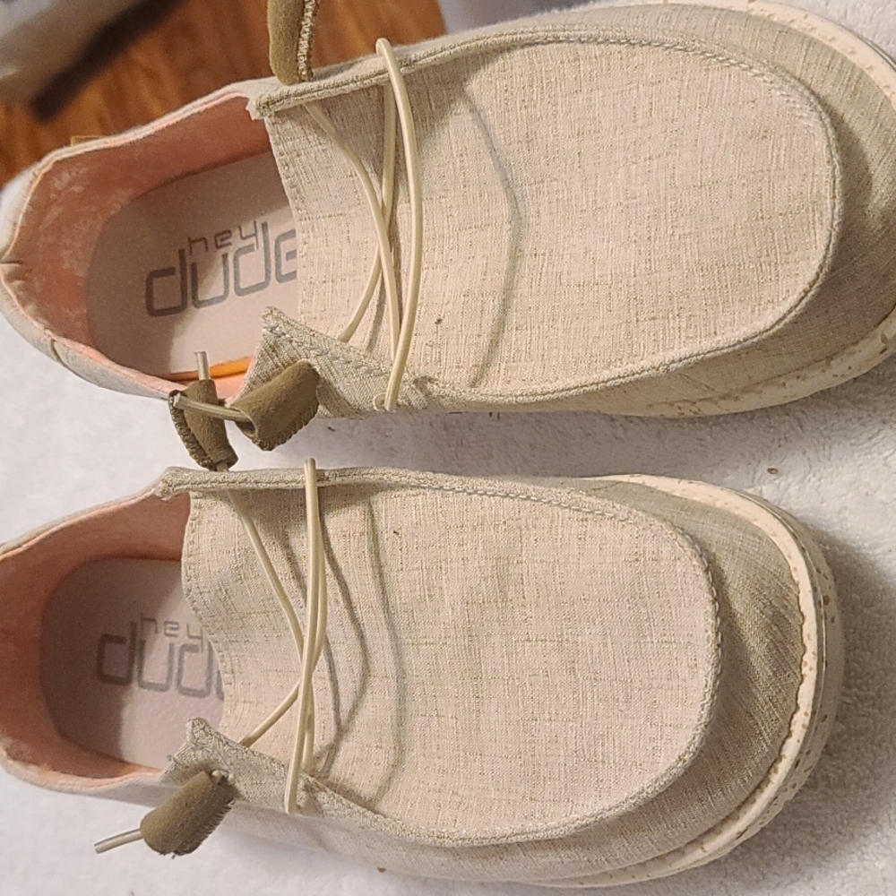 Hey Dude size 10